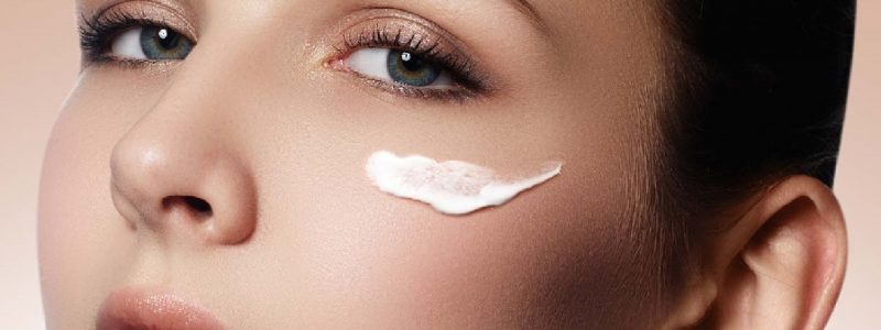 Comparison of skin cream with an eye cream